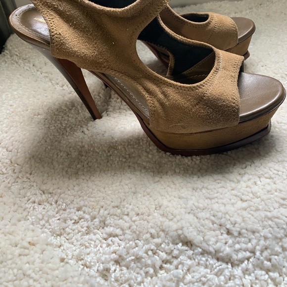 YSL Shoes - Picture 2 of 6